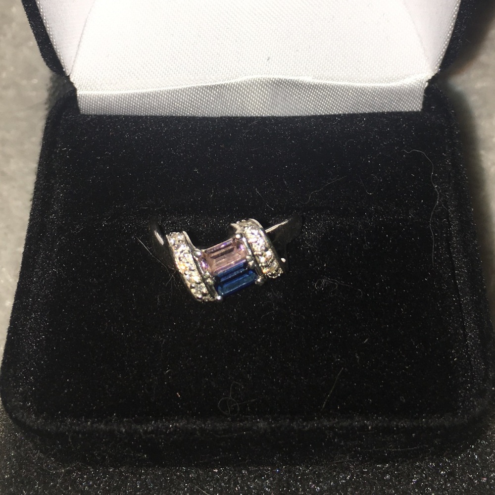EUC Custom birthstone ring Blue/pink sapphire